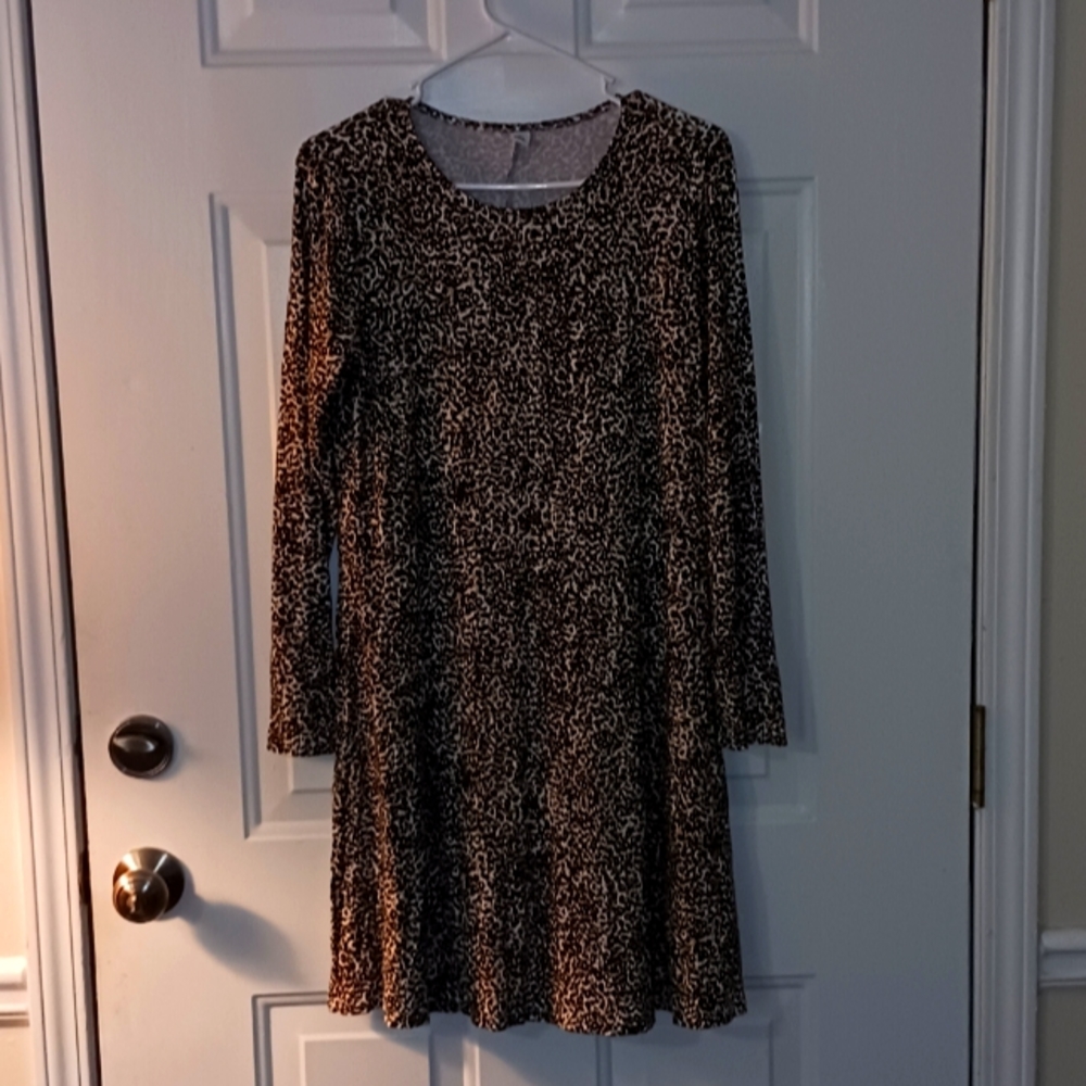 Old Navy Women's Animal Print in Black and White Size Small